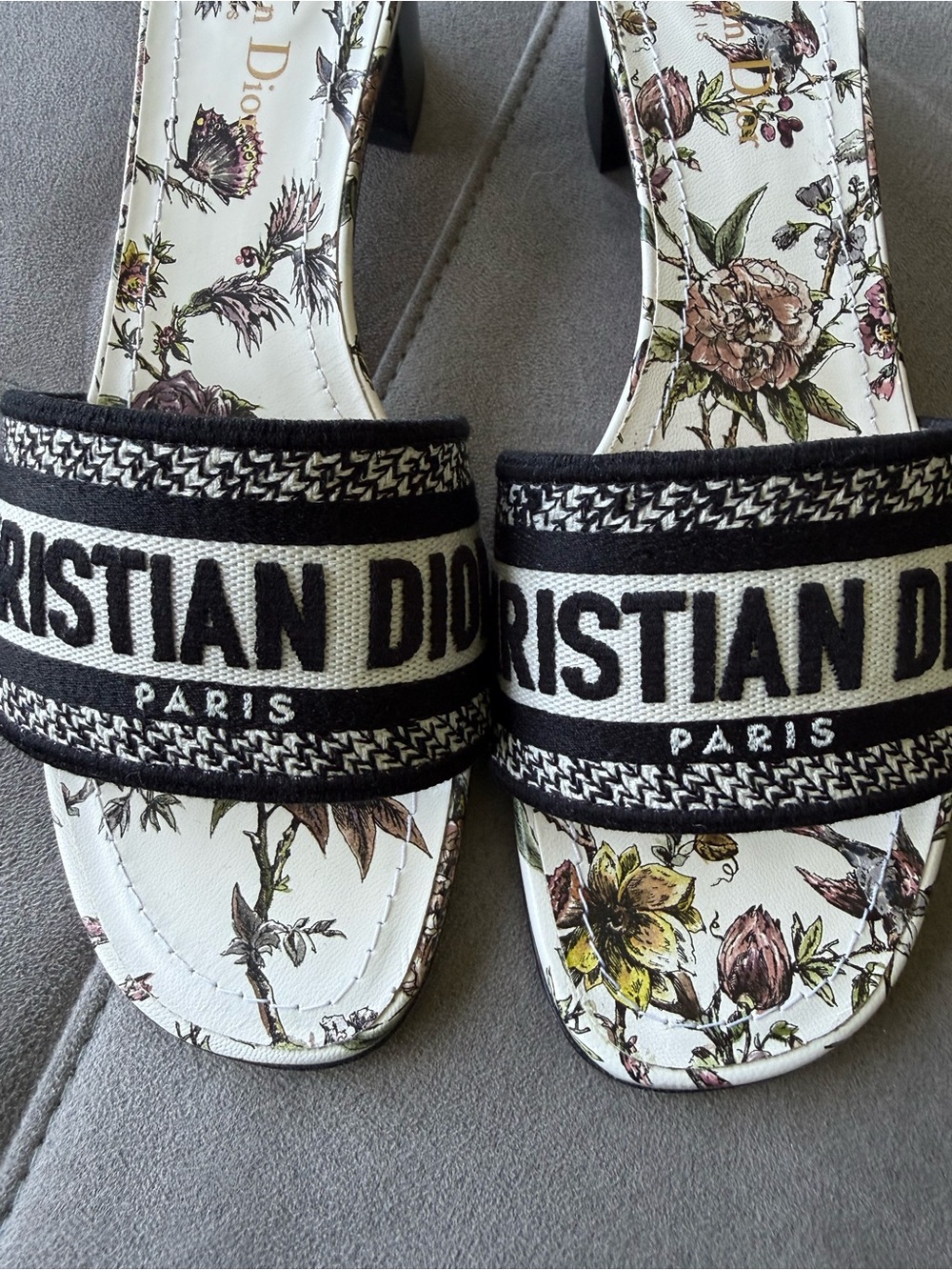 Dior Dway Black & White Floral Logo Slide Mules - Picture 5 of 11